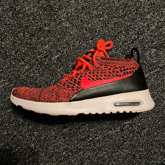 Nike Shoes - Nike Air Max